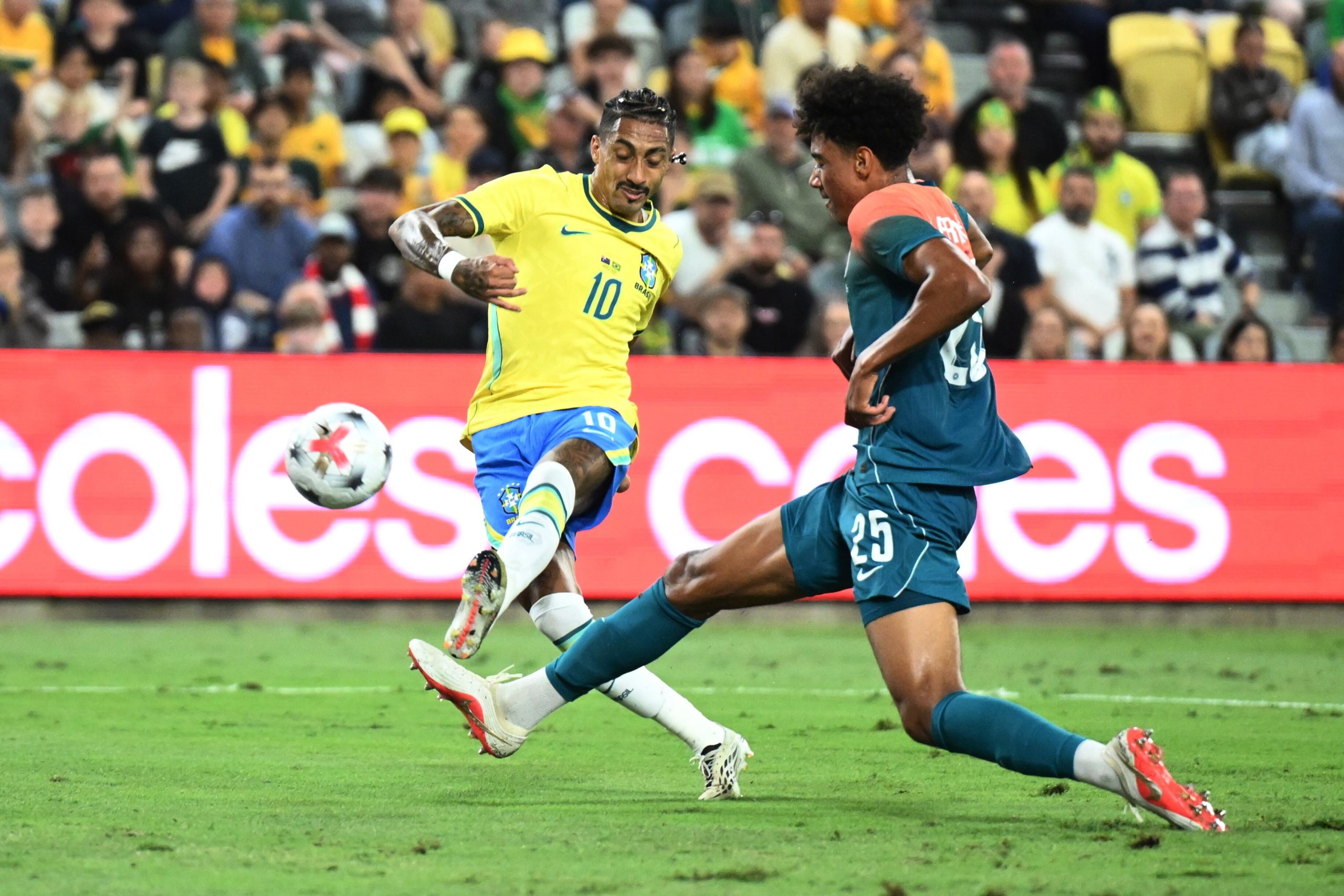 Brasil logra complicado empate en amistoso ante Australia